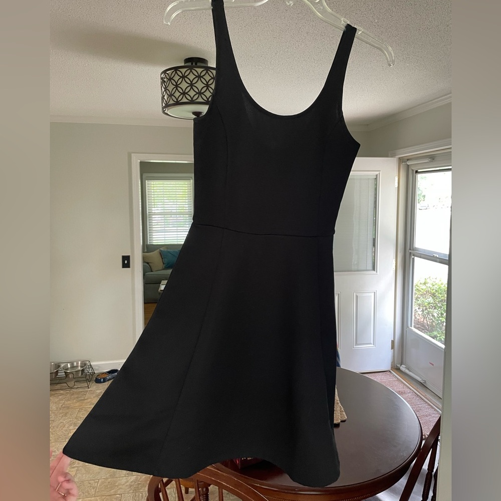 H&M Black Sleeveless Scoop Neck Mini Dress